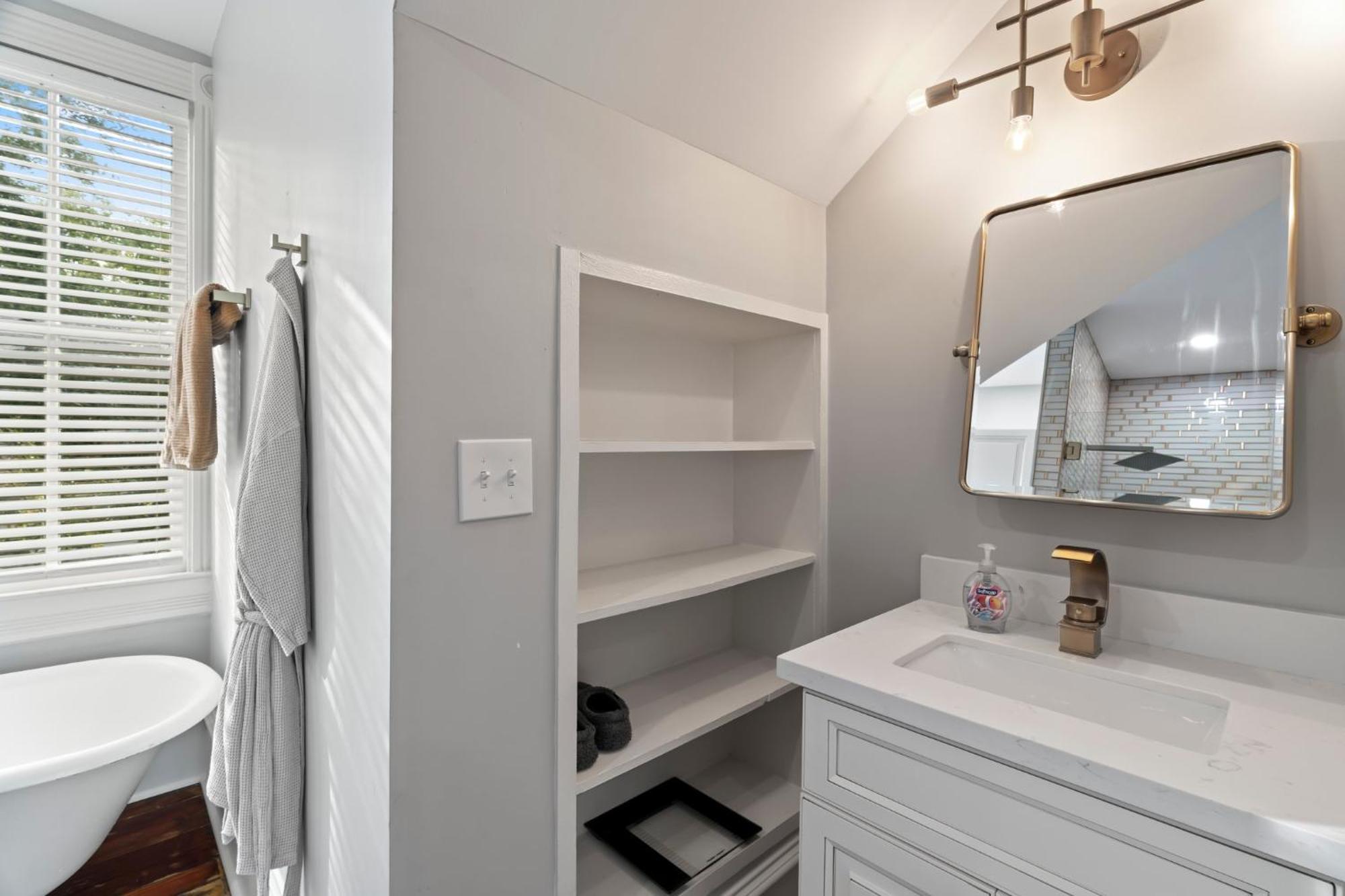 Historic Galveston Family Beach Home With 3 King Beds ภายนอก รูปภาพ